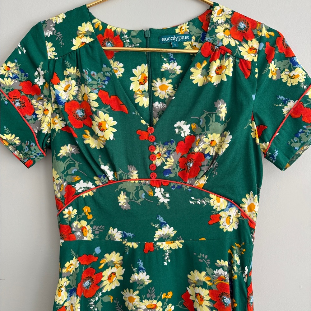 Floral Green Dress - Picture 2 of 4